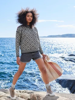 Dale of Norway Bjoroy Women's Sweater - Norwegian Wool Black Offwhite Raspberry Sale